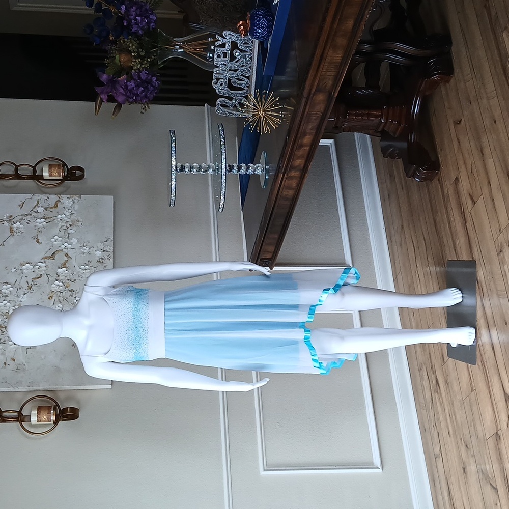 Blue And White Embellished Asymmetral Dress. Size M - Picture 13 of 17